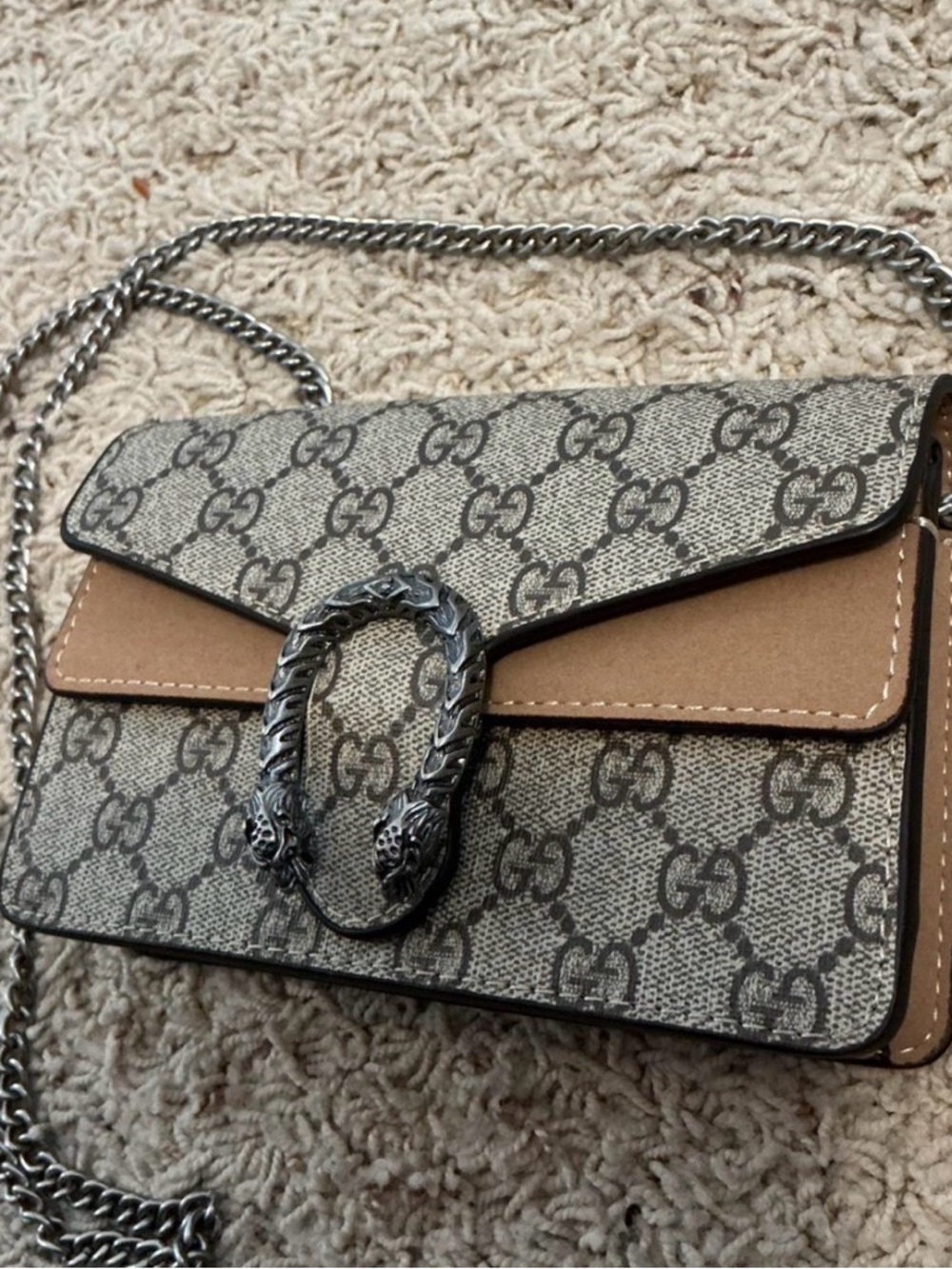 Gucci  GG Supreme Dionysus Shoulder Bag